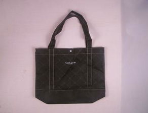 無(wú)紡布環(huán)保袋的創(chuàng)新設(shè)計(jì)與多功能應(yīng)用